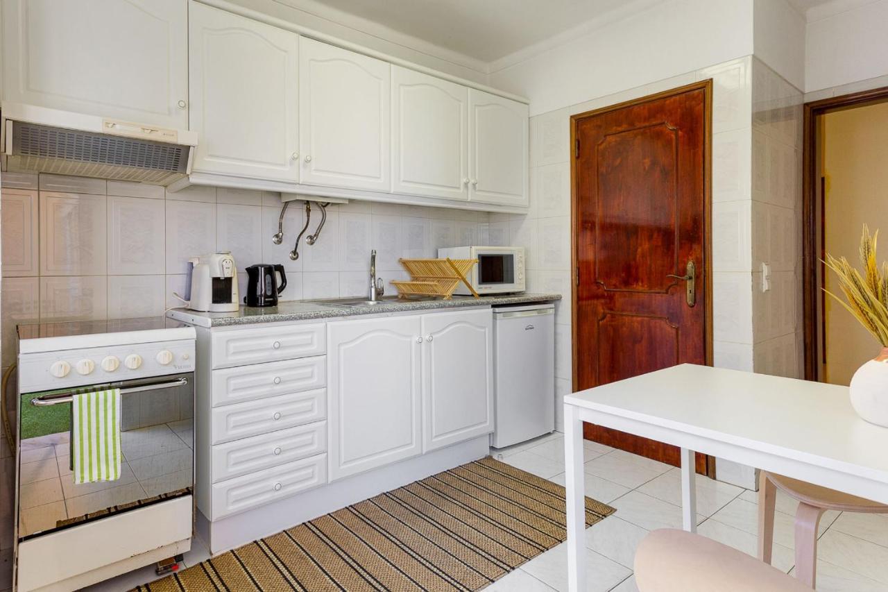 1Br Infante Flat In Quarteira By Lovelystay 외부 사진