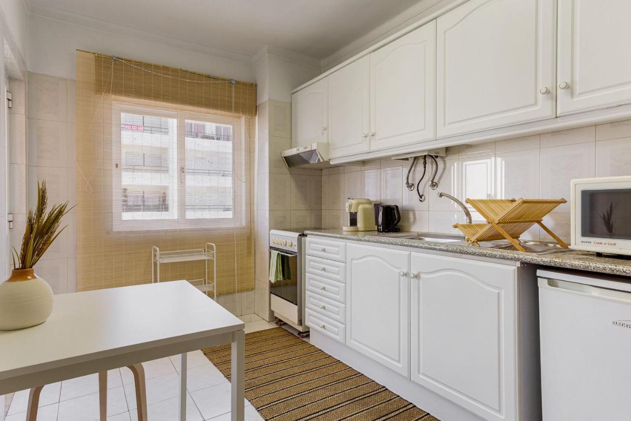 1Br Infante Flat In Quarteira By Lovelystay 외부 사진